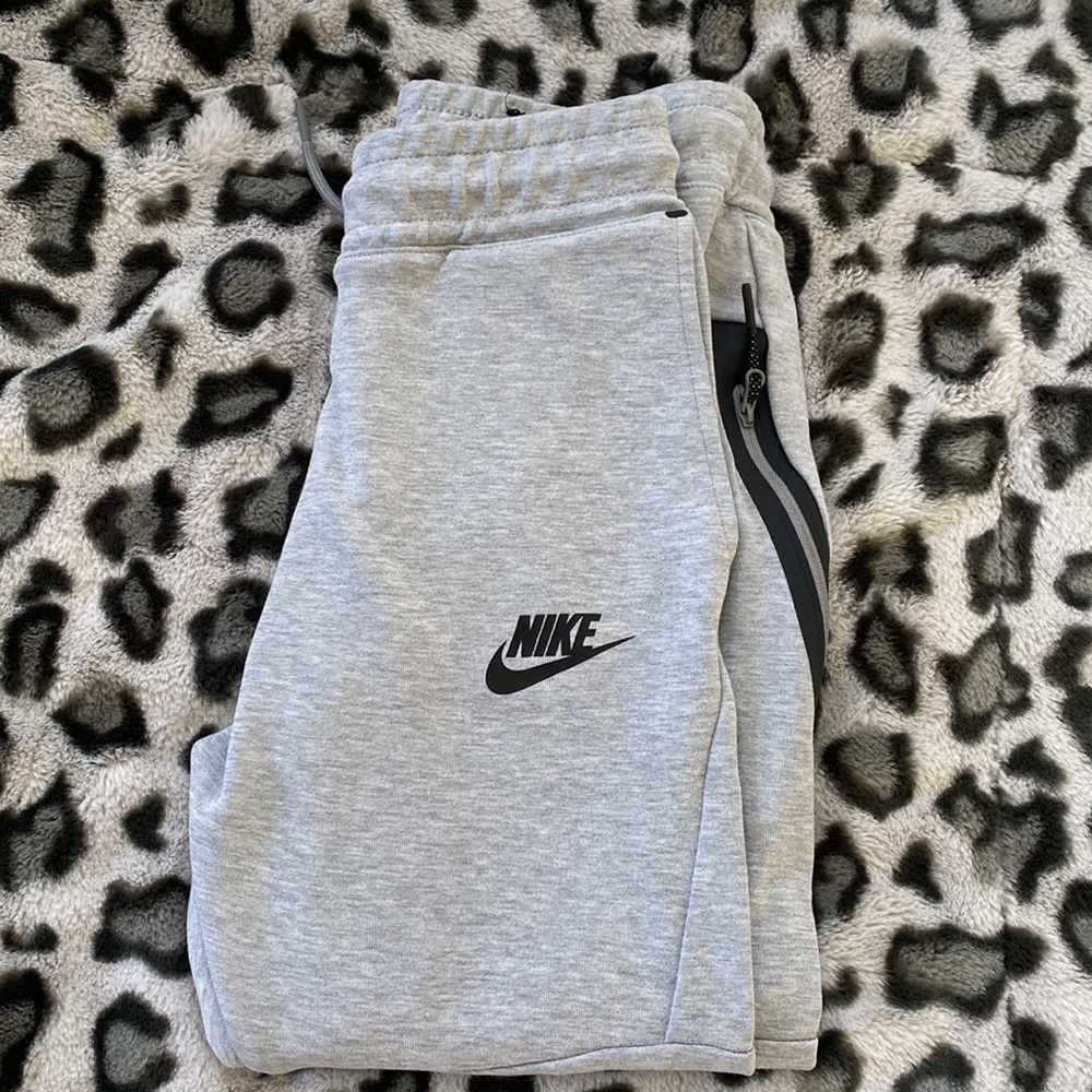 Nike Tech Fleece Pants Boys Size M